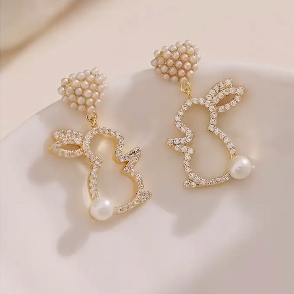 New Super Cute Rhinestone and Pearl Bunny Dangle Earrings